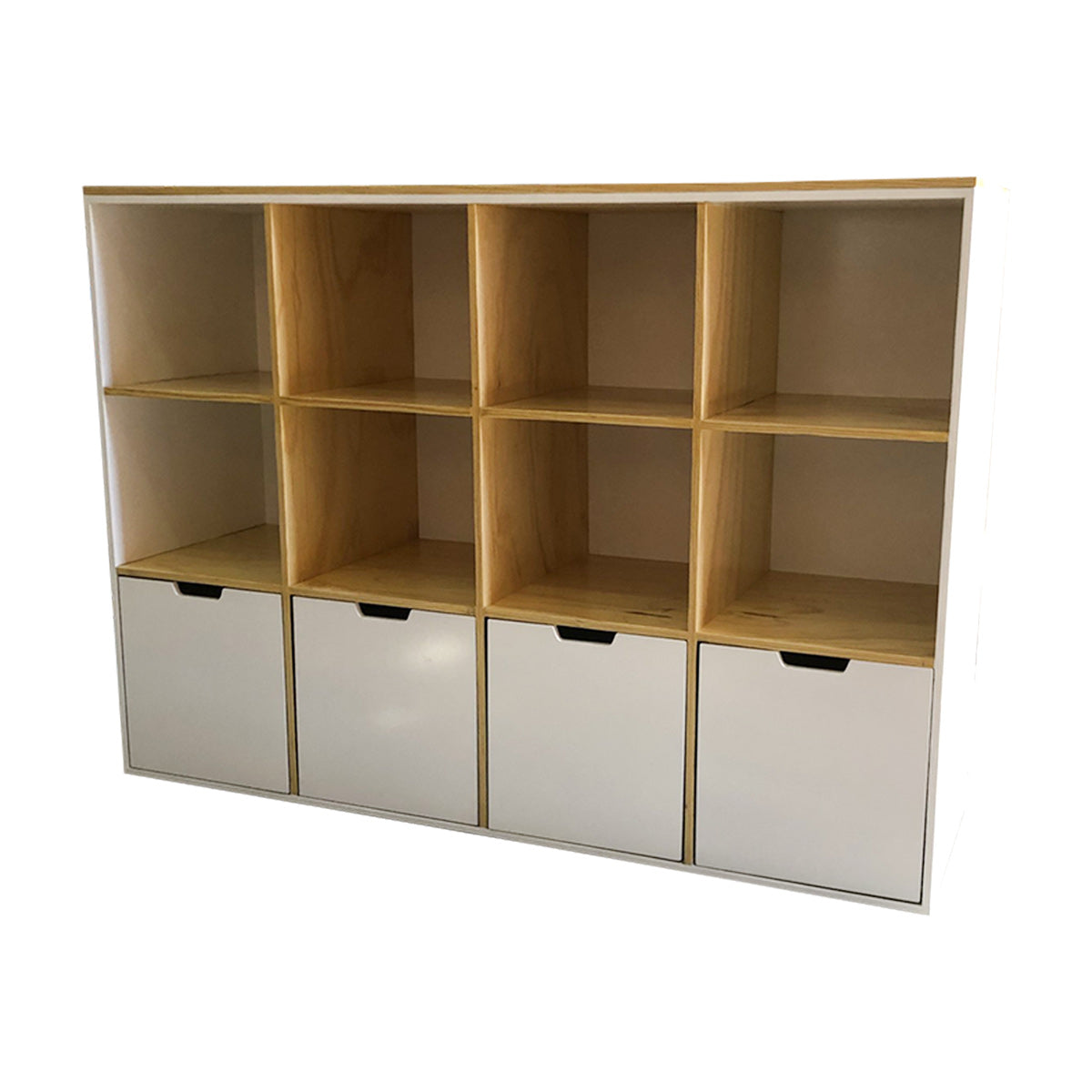 Juguetero, muestra frontal de este mueble ideal para colocar en la habitación de tu hijo.