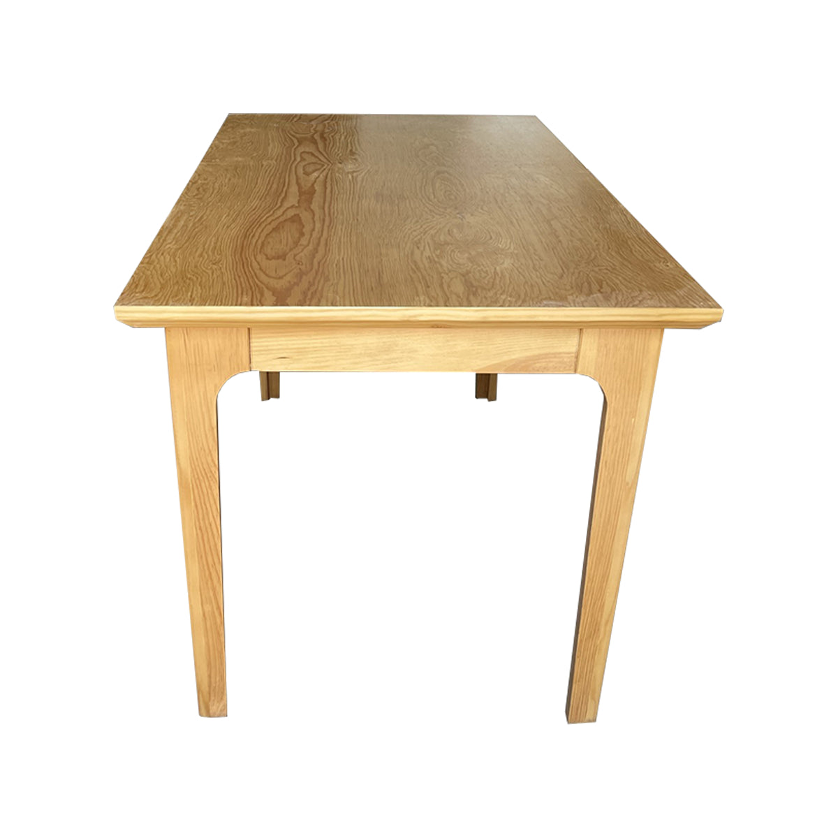 comedor lucerna. comedor en posición vertical hecho de madera con fondo blanco
