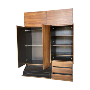 muebles de diseño. Closet con varios compartimentos de color café 