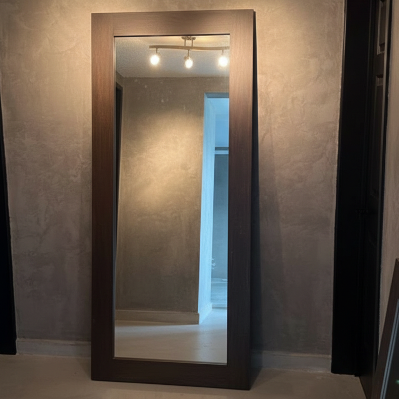 Espejo gigante Milán marco nogal americano obscuro