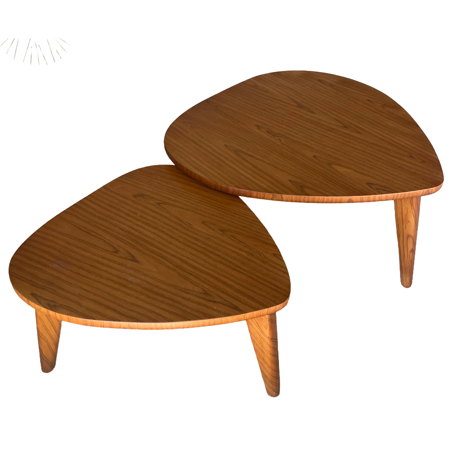 Mesa de cnetro mostrando dos tamaños diferentes.