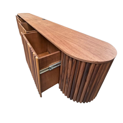 Mueble de tv con vista superior, mostrando el almacenamiento de cada cajón.
