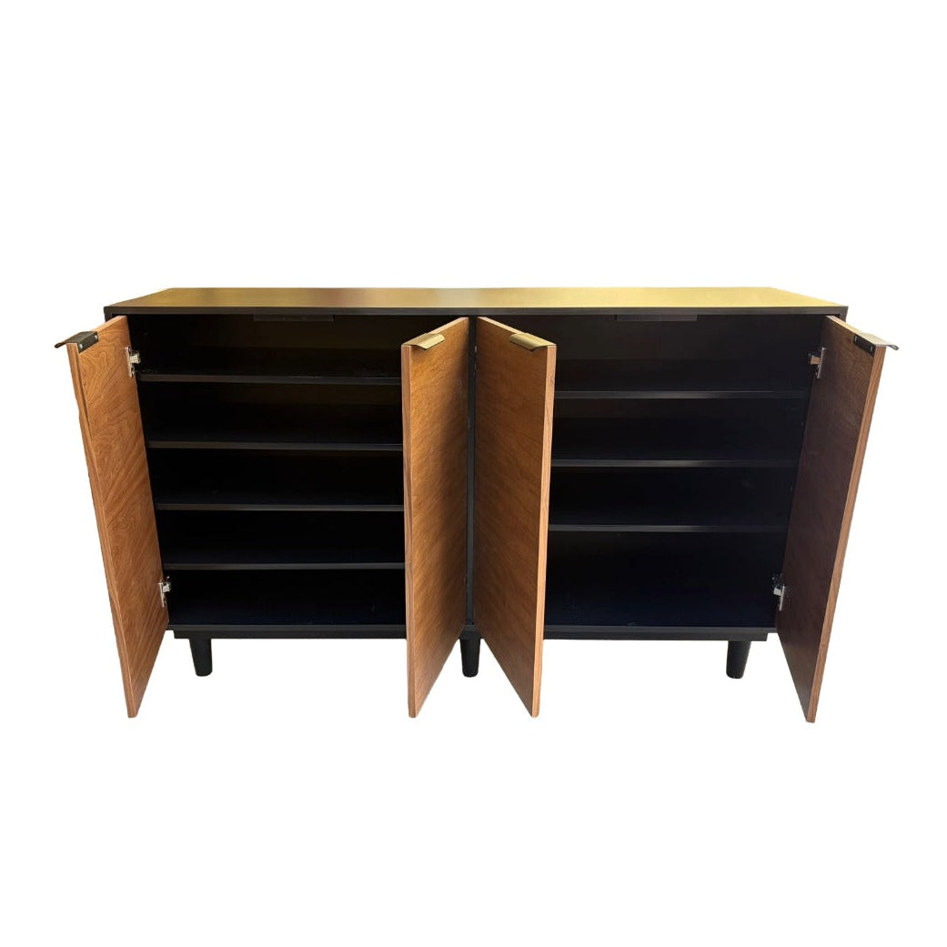 Recibidor con vista frontal mostrando los compartimientos del mueble.