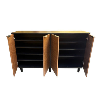 Recibidor con vista frontal mostrando los compartimientos del mueble.