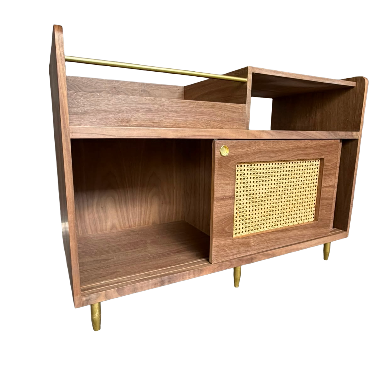 Mueble para vinyl con una toma lateral, mostrando el espacio de los entrepaños.