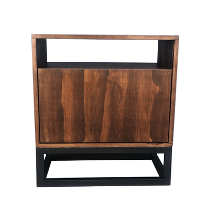 Buró Estilo Industrial Kafka, vista frontal del mueble estilo moderno en color café y negro.