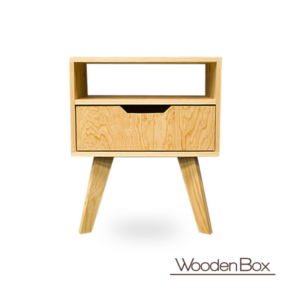 buros de madera. Buro de madera con un espacio vacío en fondo blanco 