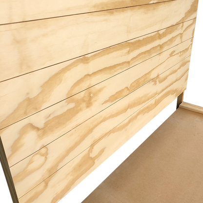 Cama flotante, base de cama color natural con cabecera natural 