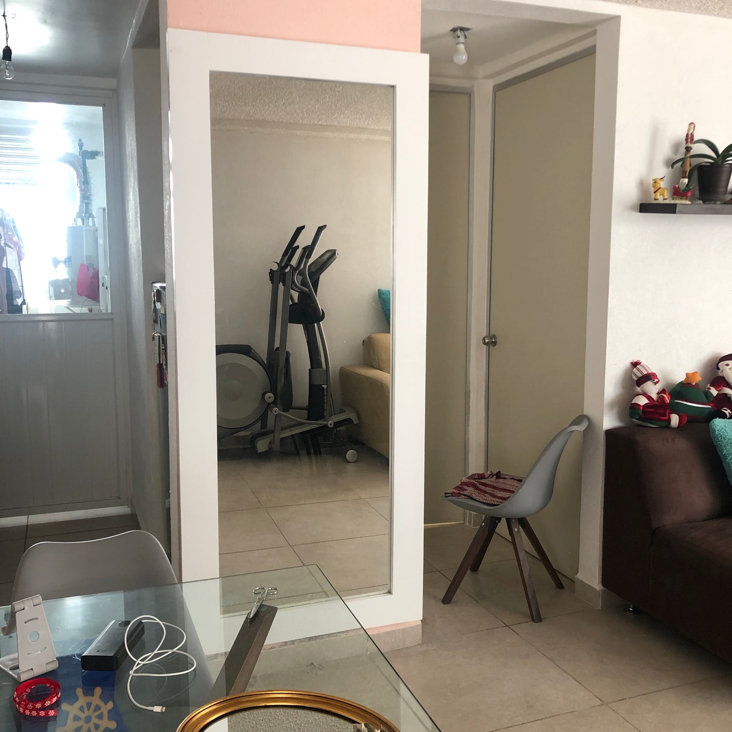 Espejo gigante Milán, marco color blanco.  