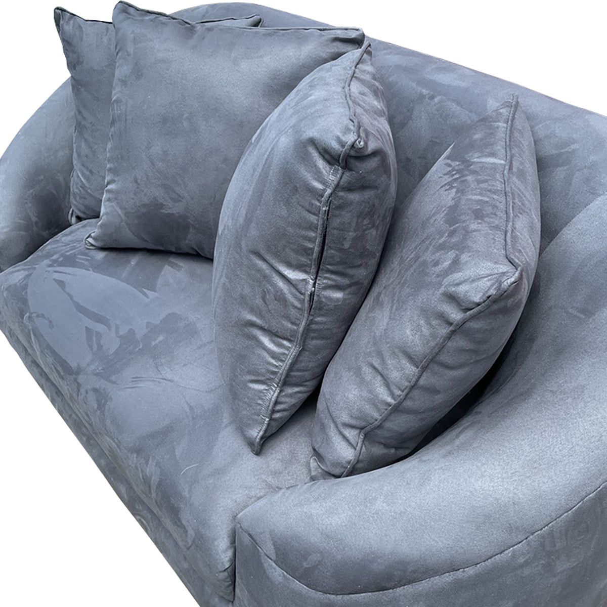 Love Seat Verona con vista lateral superior, vista a detalles de los cojines. 