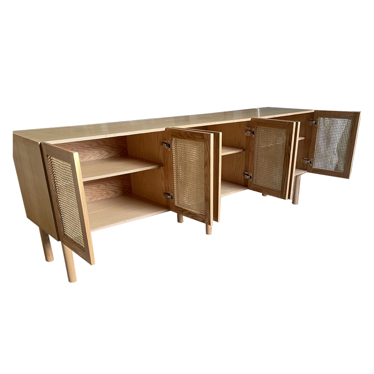 Mueble de Ruan, vista lateral del mueble mostrando los detalles y el espacio de los entrapaños.
