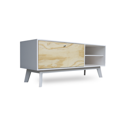 Mueble para TV en color laca blanco, con entrepaño y una abertura hacia abajo.