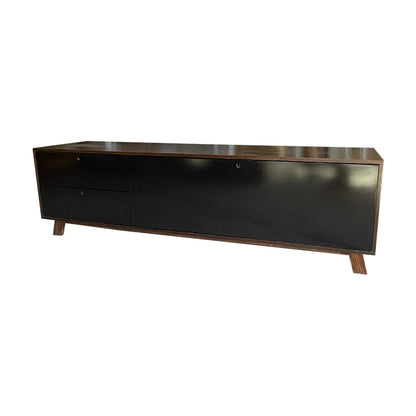 Mueble para TV, con dos cajones chicos y una abertura hacia abajo, en madera nogal y chocolate.